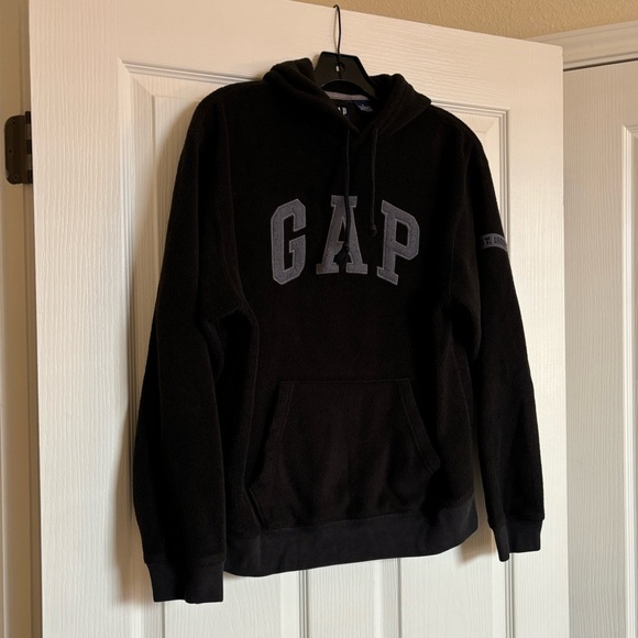 GAP Vintage Logo Hoodie in Black and Gray - Picture 3 of 8
